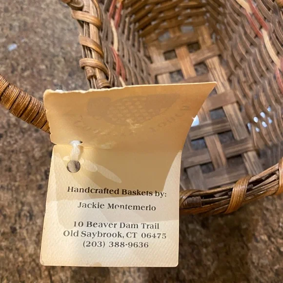 NWT Vintage Handcrafted Wooden Hanging Basket By Jackie Montemerlo 5x8x 5&1/2” - Picture 6 of 6